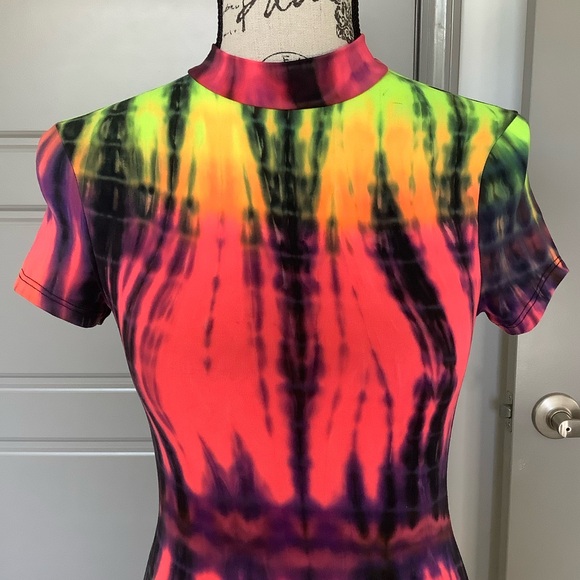 🌈 Florescent Tie-dye Midi Dress 🌈 - Picture 4 of 9
